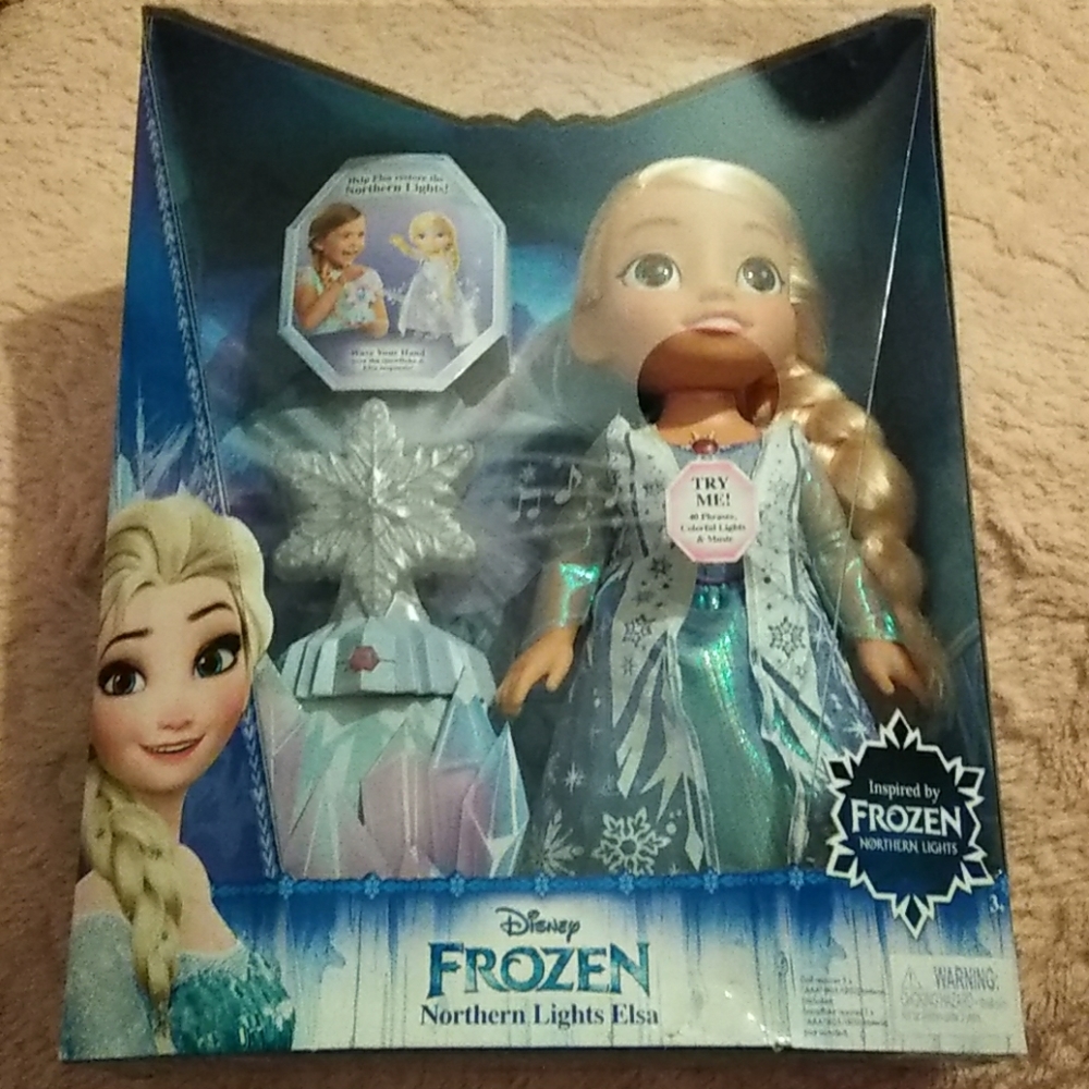 Disney Frozen Northern Lights Elsa NWT